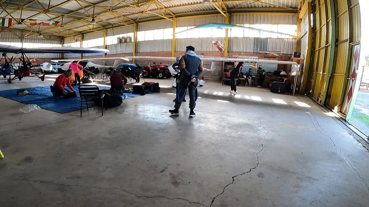 Το hangar του Skydive Megara στο Αεροδρόμιο Πολιτικής Αεροπορίας Πάχης